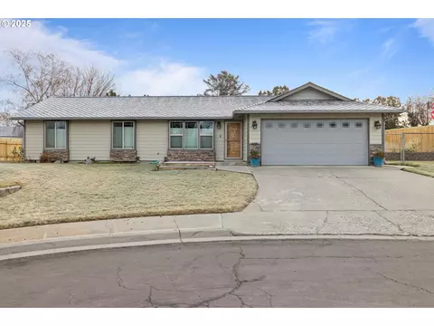 435 SE 9th Ct, Hermiston, OR 97838