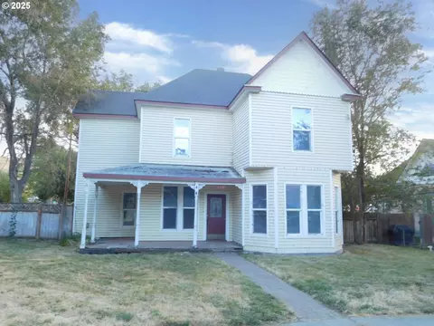 120 W 2nd St, Ione, OR 97843