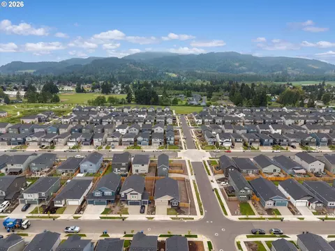 View/Area - 2956 U St, Springfield, OR 97477 photo 4 of 4