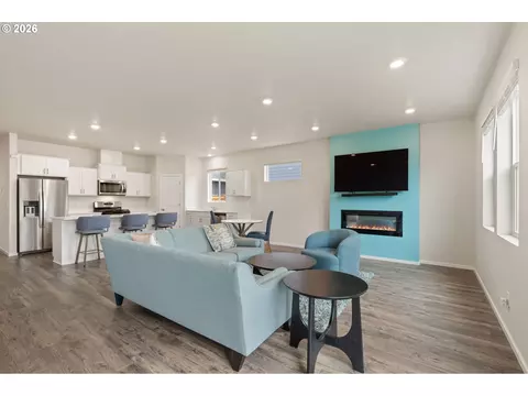Other - 2956 U St, Springfield, OR 97477 photo 2 of 5