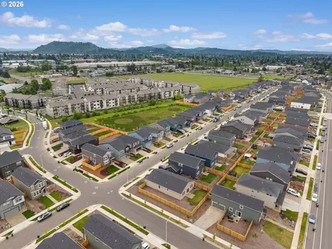 View/Area - 2956 U St, Springfield, OR 97477 photo 2 of 4