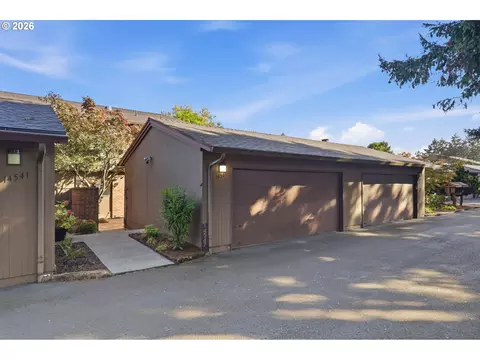 14547 NE Stanton Ct, Portland, OR 97230