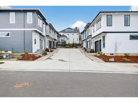 Exterior - 4059 SW Mckinley St #40, Gresham, OR 97080 photo 4 of 6