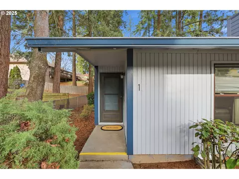 7920 SW Fanno Creek Dr #1, Tigard, OR 97224