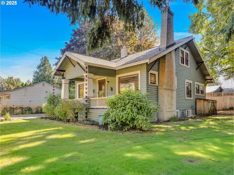 5028 SE Long St, Portland, OR 97206