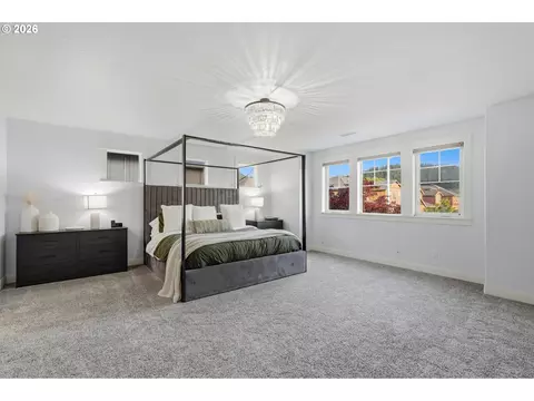 Bedroom - 2923 SW 40th St, Gresham, OR 97080 photo 1 of 5
