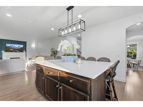 Kitchen - 2923 SW 40th St, Gresham, OR 97080 photo 3 of 5