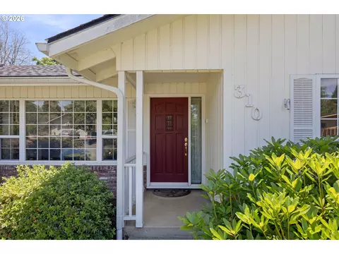 310 Hatton Ave, Eugene, OR 97404 photo 7