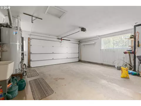 310 Hatton Ave, Eugene, OR 97404 photo 31