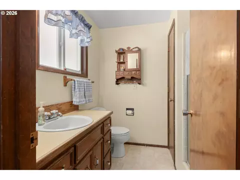 310 Hatton Ave, Eugene, OR 97404 photo 20
