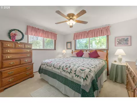 310 Hatton Ave, Eugene, OR 97404 photo 22