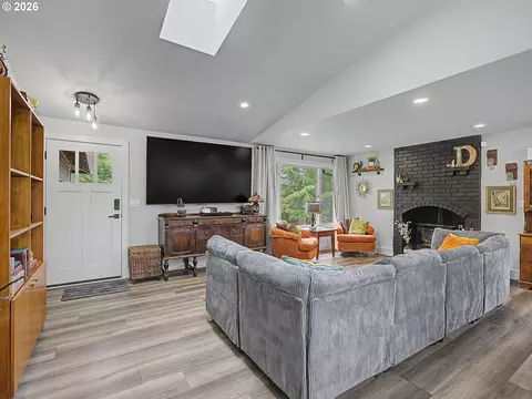 Living - 1413 SW 14th St, Gresham, OR 97080 photo 1 of 5