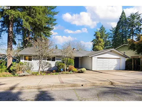 2555 Birch Ln, Eugene, OR 97403