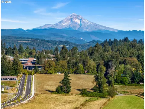 16370 Bell St #2, Sandy, OR 97055