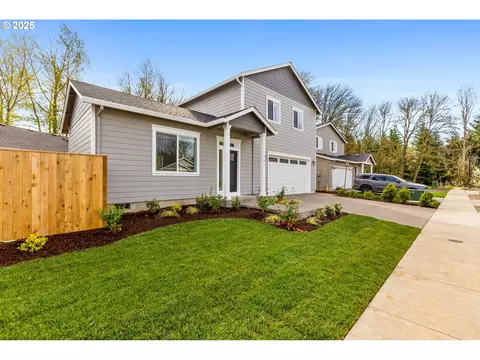 784 Pebble St, Brownsville, OR 97327