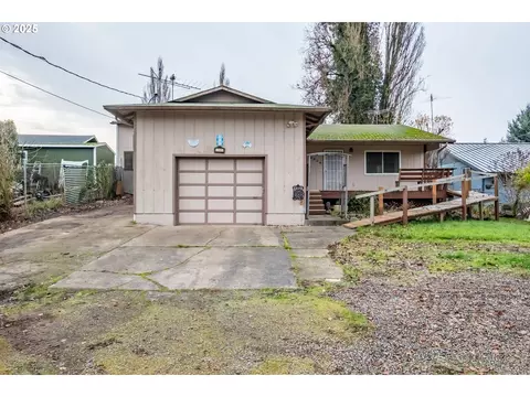 4454 York Ave NE, Salem, OR 97305