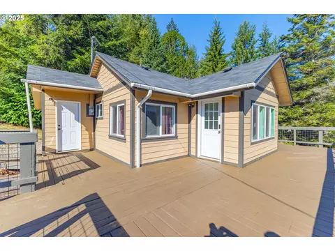 62780 Flagstaff Rd, Coos Bay, OR 97420