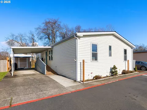 2632 NE 201st Ave #30, Fairview, OR 97024