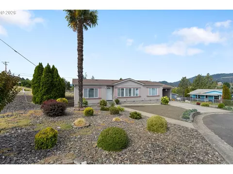110 Kiss Ct, Roseburg, OR 97471