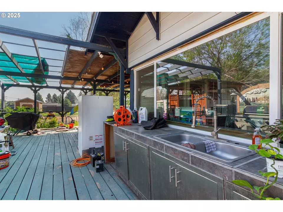  160 NW Logan Dr, Hermiston, OR 97838 photo 27