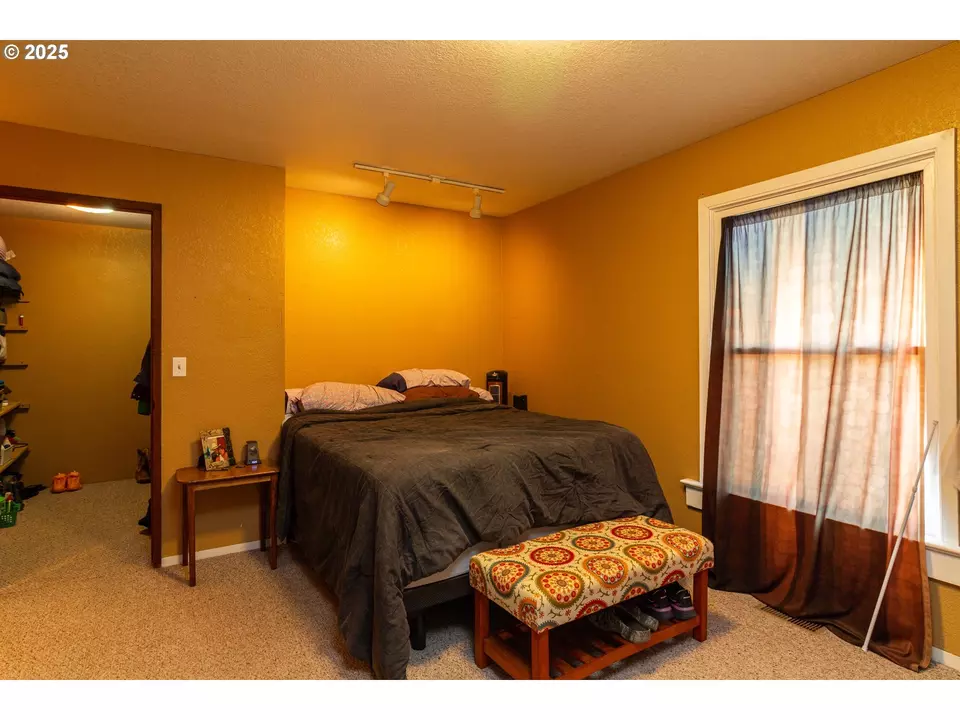  160 NW Logan Dr, Hermiston, OR 97838 photo 8