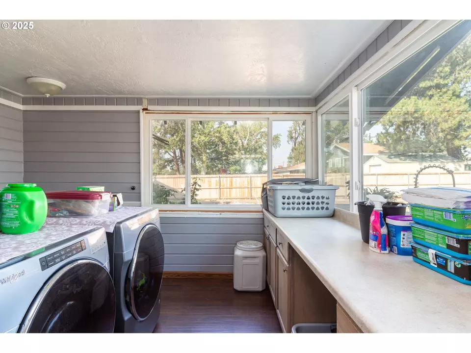 160 NW Logan Dr, Hermiston, OR 97838 photo 21