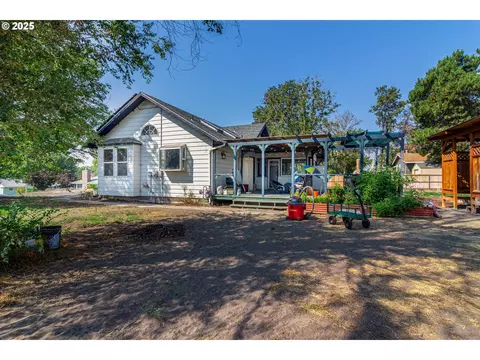 160 NW Logan Dr, Hermiston, OR 97838
