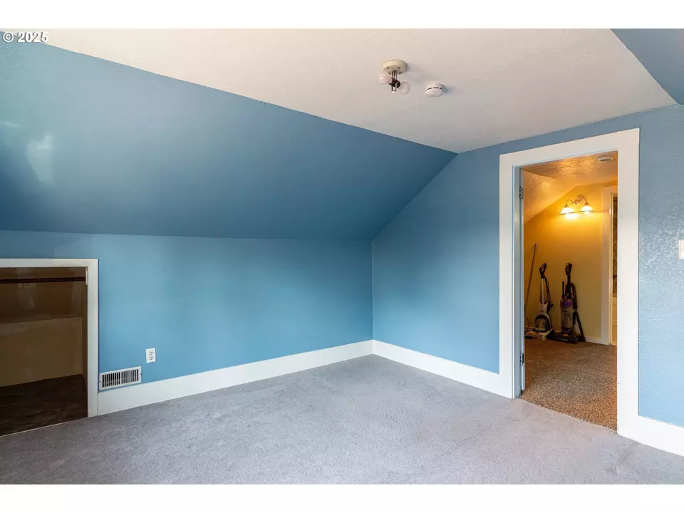  160 NW Logan Dr, Hermiston, OR 97838 photo 12