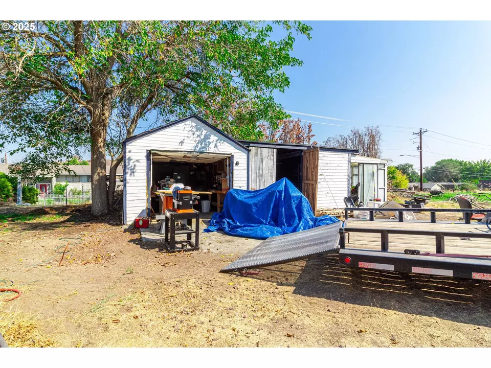  160 NW Logan Dr, Hermiston, OR 97838 photo 30