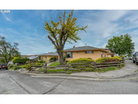 728 SE 6th St, Pendleton, OR 97801