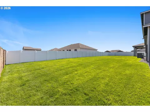 Exterior - 615 Tatone St, Boardman, OR 97818 photo 5 of 5