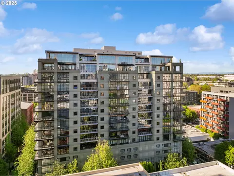 1025 NW Couch St #622, Portland, OR 97209