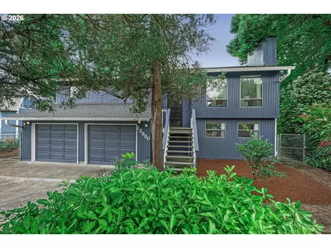 12950 SE Marisa Ct, Happy Valley, OR 97086