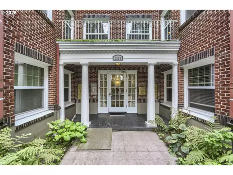 1509 NE 10th Ave #106, Portland, OR 97232