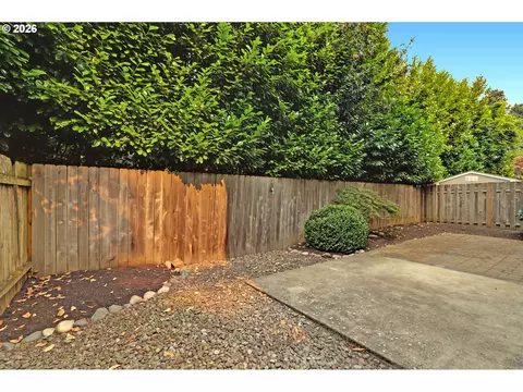 Exterior - 3853 SE 181st Pl, Portland, OR 97236 photo 2 of 3