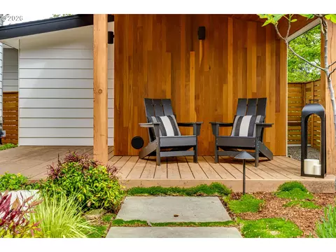Exterior - 2775 Fillmore St, Eugene, OR 97405 photo 5 of 7