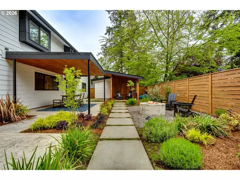 Exterior - 2775 Fillmore St, Eugene, OR 97405 photo 6 of 7
