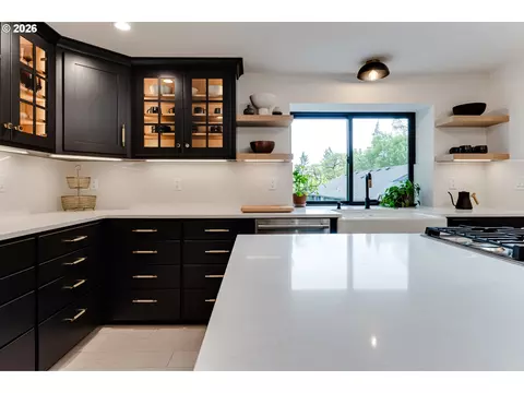 Kitchen - 2775 Fillmore St, Eugene, OR 97405 photo 2 of 4