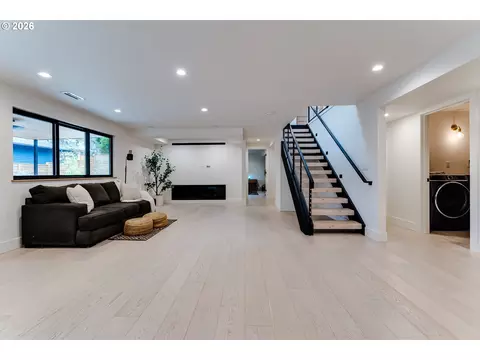 Living - 2775 Fillmore St, Eugene, OR 97405 photo 3 of 4