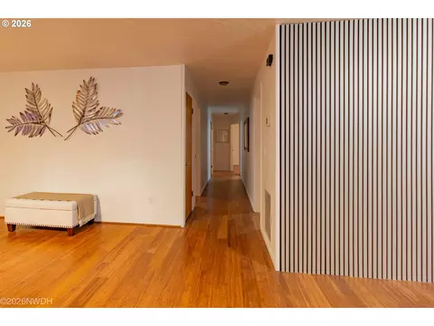 Entry Way - 144 Briarcliff Dr, Eugene, OR 97404 photo 1 of 2