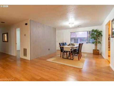 Dining - 144 Briarcliff Dr, Eugene, OR 97404 photo 1 of 3
