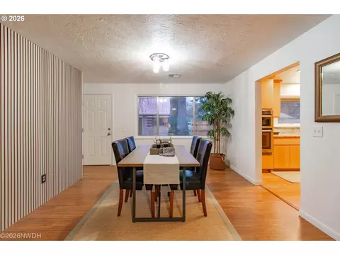 Dining - 144 Briarcliff Dr, Eugene, OR 97404 photo 3 of 3