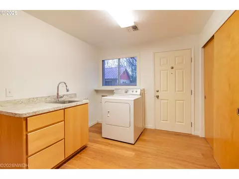 Other - 144 Briarcliff Dr, Eugene, OR 97404 photo 3 of 18
