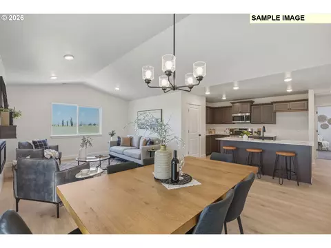 Dining - 677 Grant St, Umatilla, OR 97882 photo 2 of 2