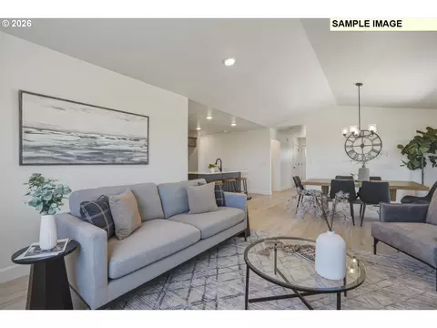 Living - 677 Grant St, Umatilla, OR 97882 photo 3 of 3