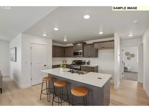 Kitchen - 677 Grant St, Umatilla, OR 97882 photo 1 of 4