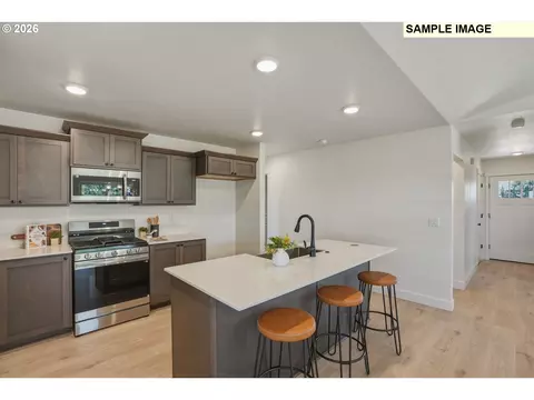 Kitchen - 677 Grant St, Umatilla, OR 97882 photo 2 of 4