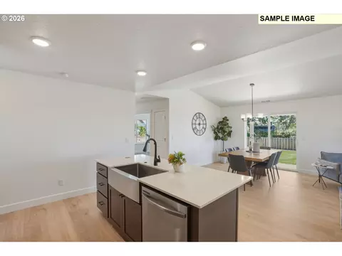 Kitchen - 677 Grant St, Umatilla, OR 97882 photo 4 of 4