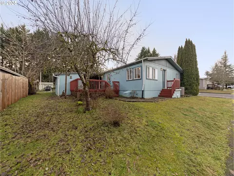 32025 NW Meadow Dr, North Plains, OR 97133