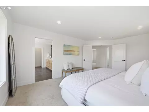 Bedroom - 3445 Summit Sky Blvd, Eugene, OR 97405 photo 2 of 9
